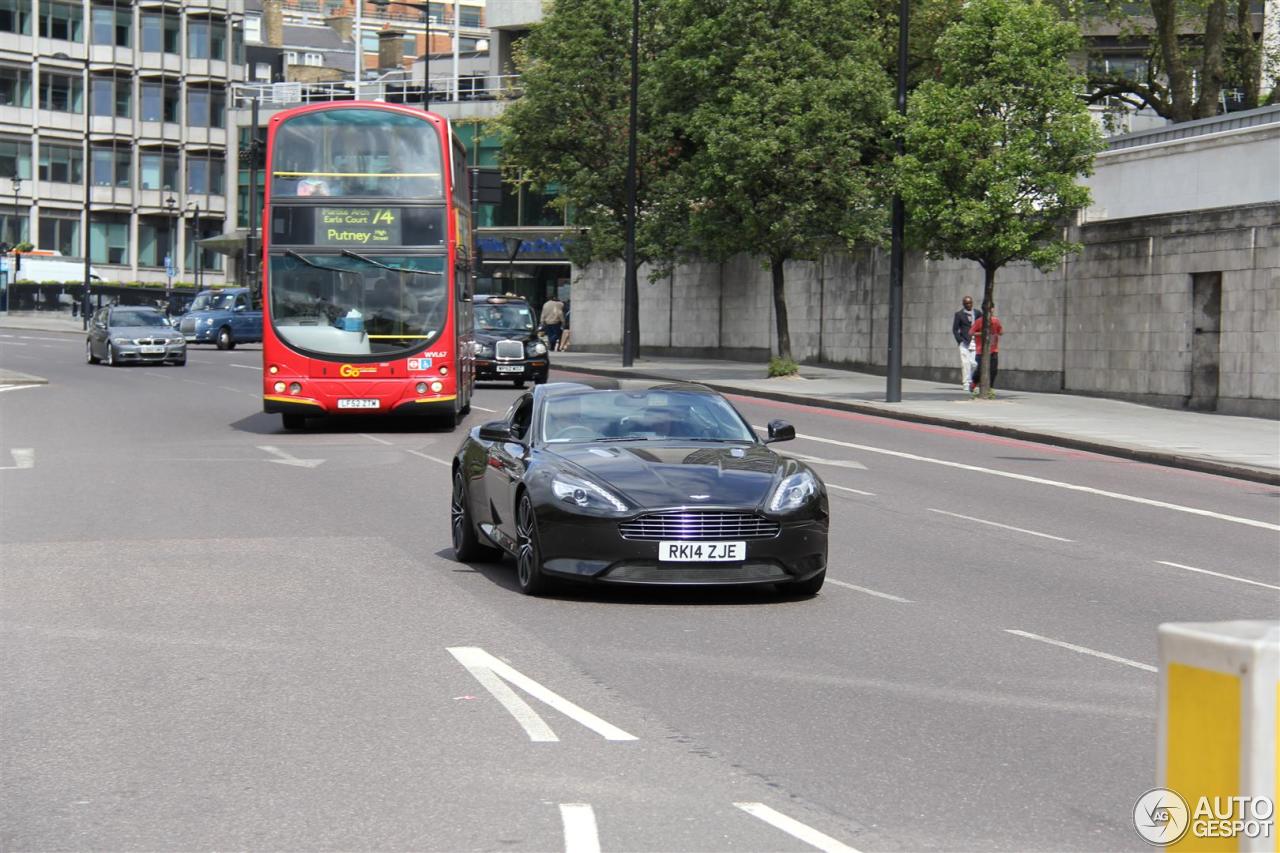 Aston Martin DB9 2013