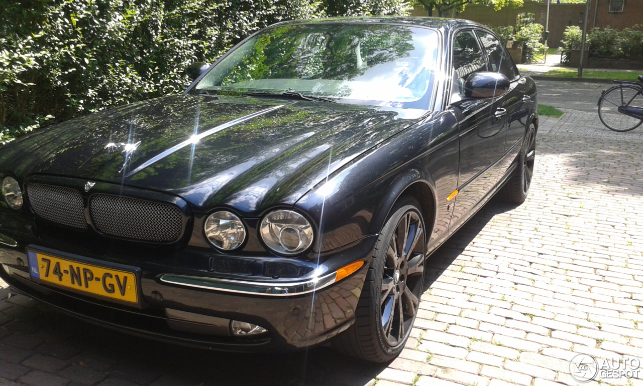 Jaguar XJR