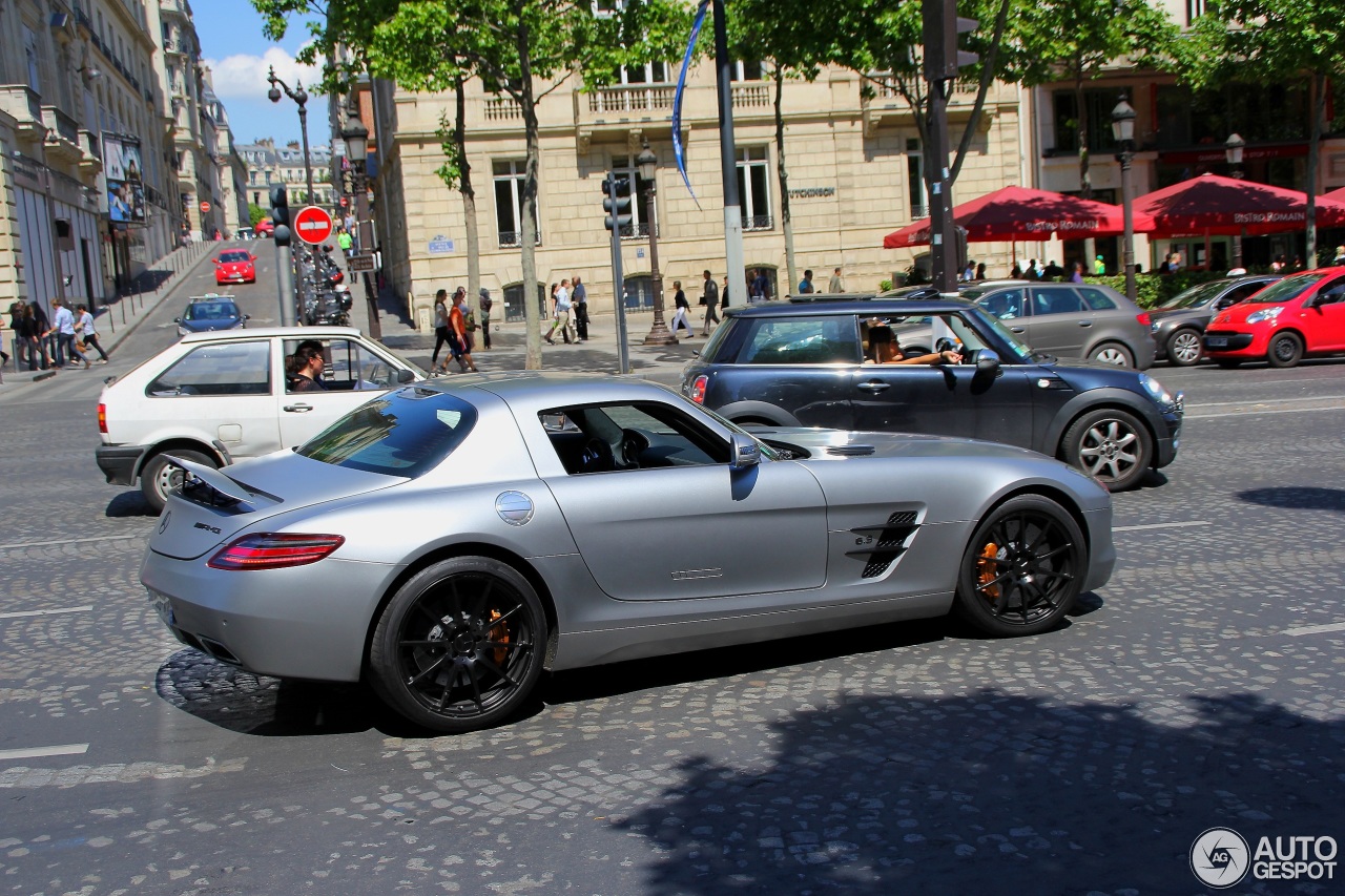 Mercedes-Benz SLS AMG