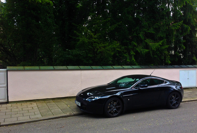 Aston Martin V8 Vantage