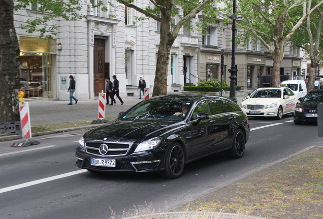 Mercedes-Benz CLS 63 AMG X218 Shooting Brake