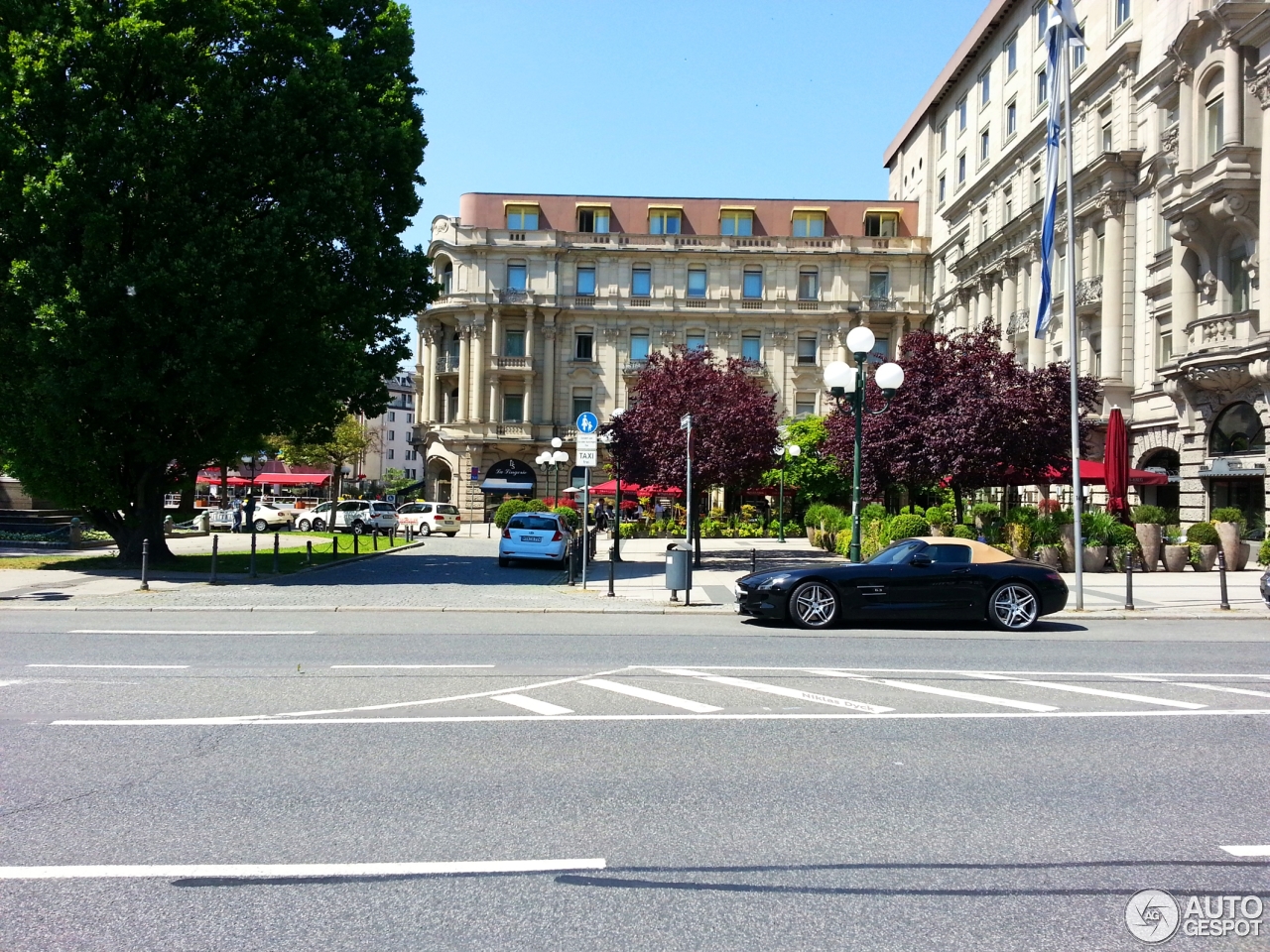 Mercedes-Benz SLS AMG Roadster