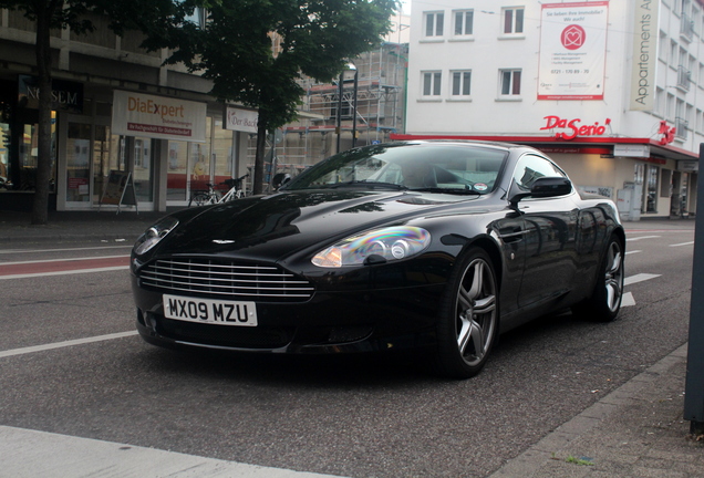 Aston Martin DB9