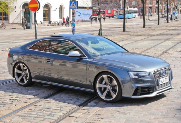 Audi RS5 B8 2012