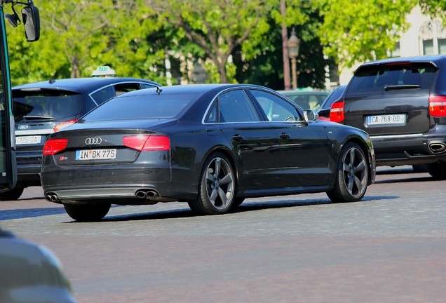 Audi S8 D4