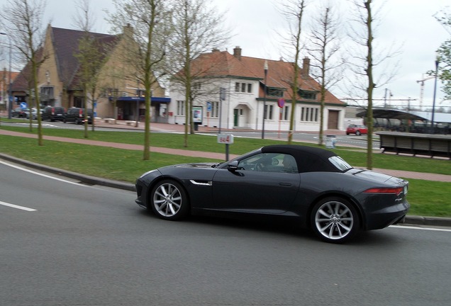 Jaguar F-TYPE S Convertible