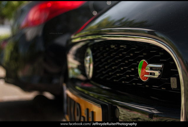 Jaguar F-TYPE S Convertible