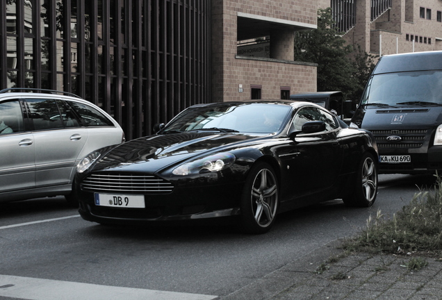 Aston Martin DB9