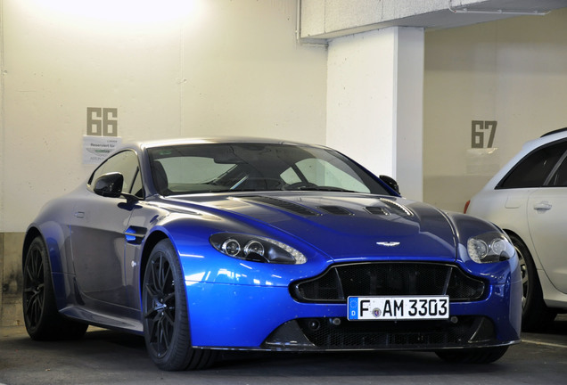 Aston Martin V12 Vantage S