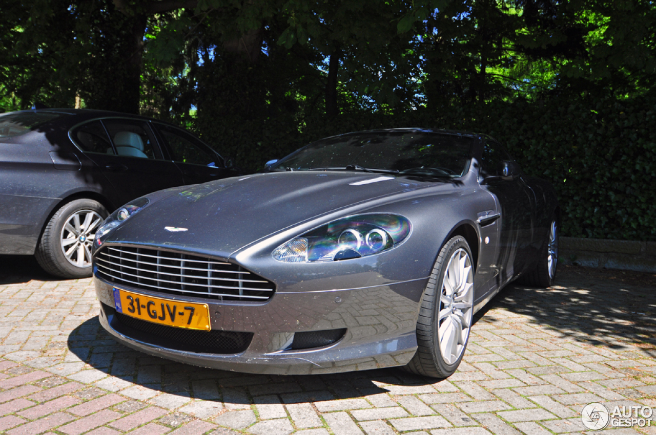 Aston Martin DB9