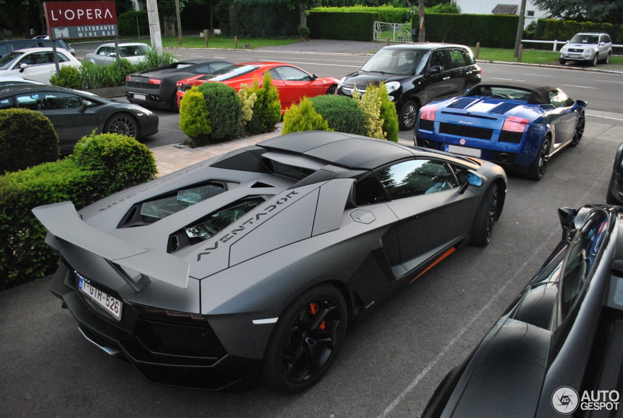 Lamborghini Aventador LP700-4 Roadster