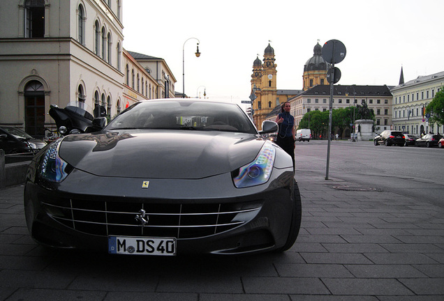 Ferrari FF