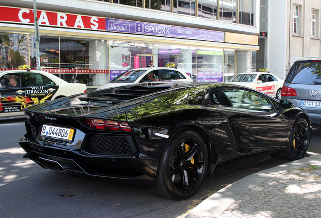 Lamborghini Aventador LP700-4