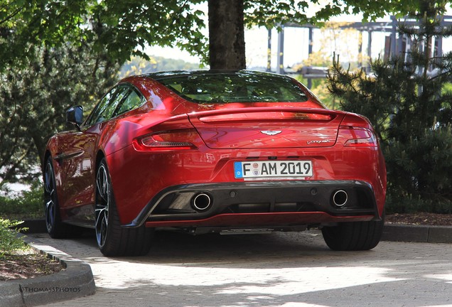 Aston Martin Vanquish 2013