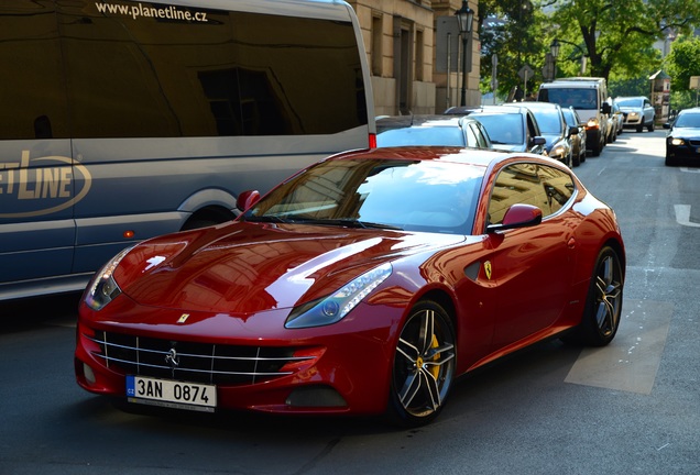 Ferrari FF