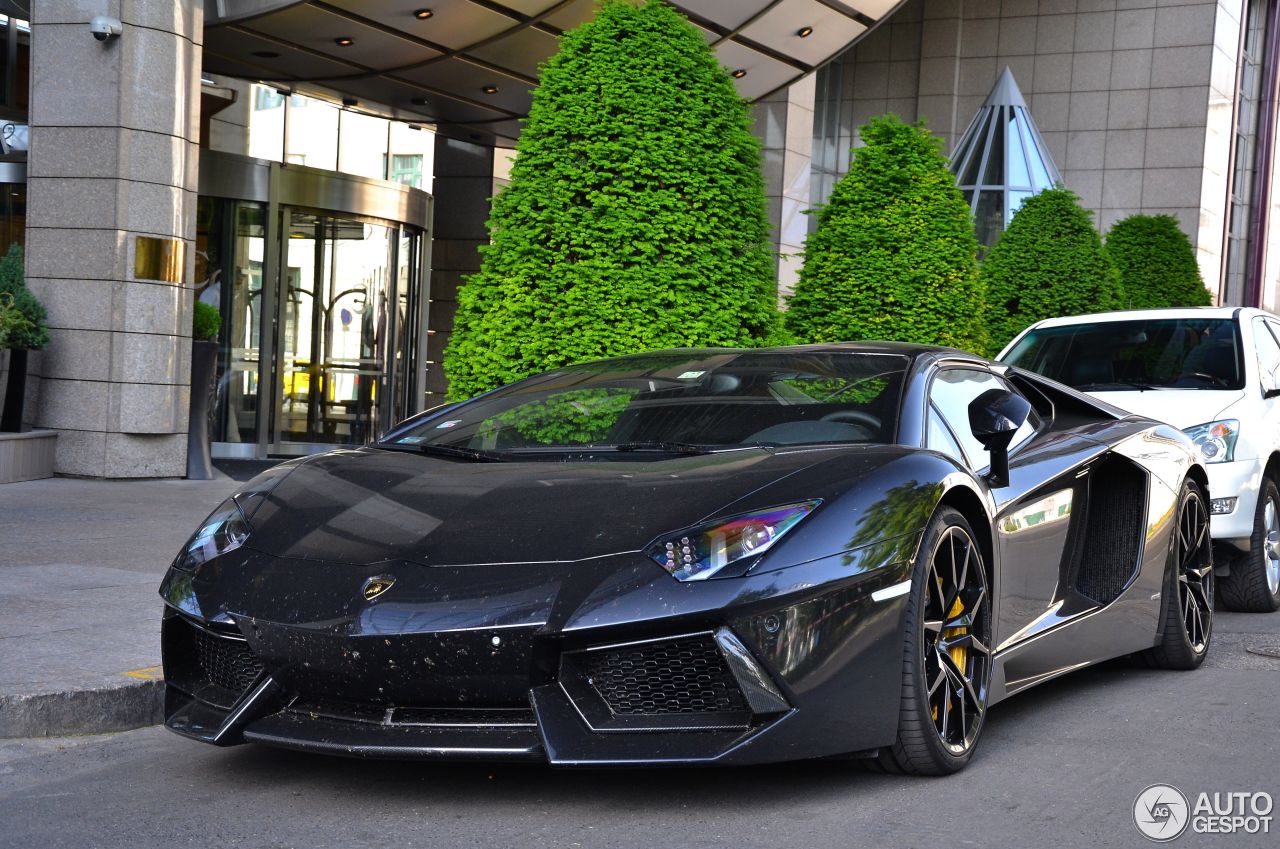 Lamborghini Aventador LP700-4 Roadster