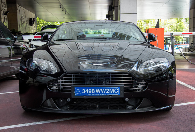 Aston Martin V12 Vantage