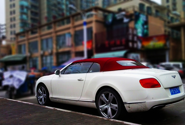 Bentley Continental GTC 2012