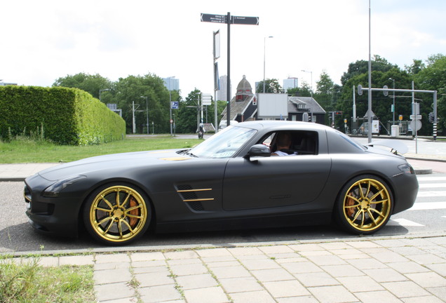 Mercedes-Benz SLS AMG