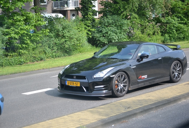 Nissan GT-R 2013