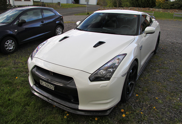 Nissan GT-R