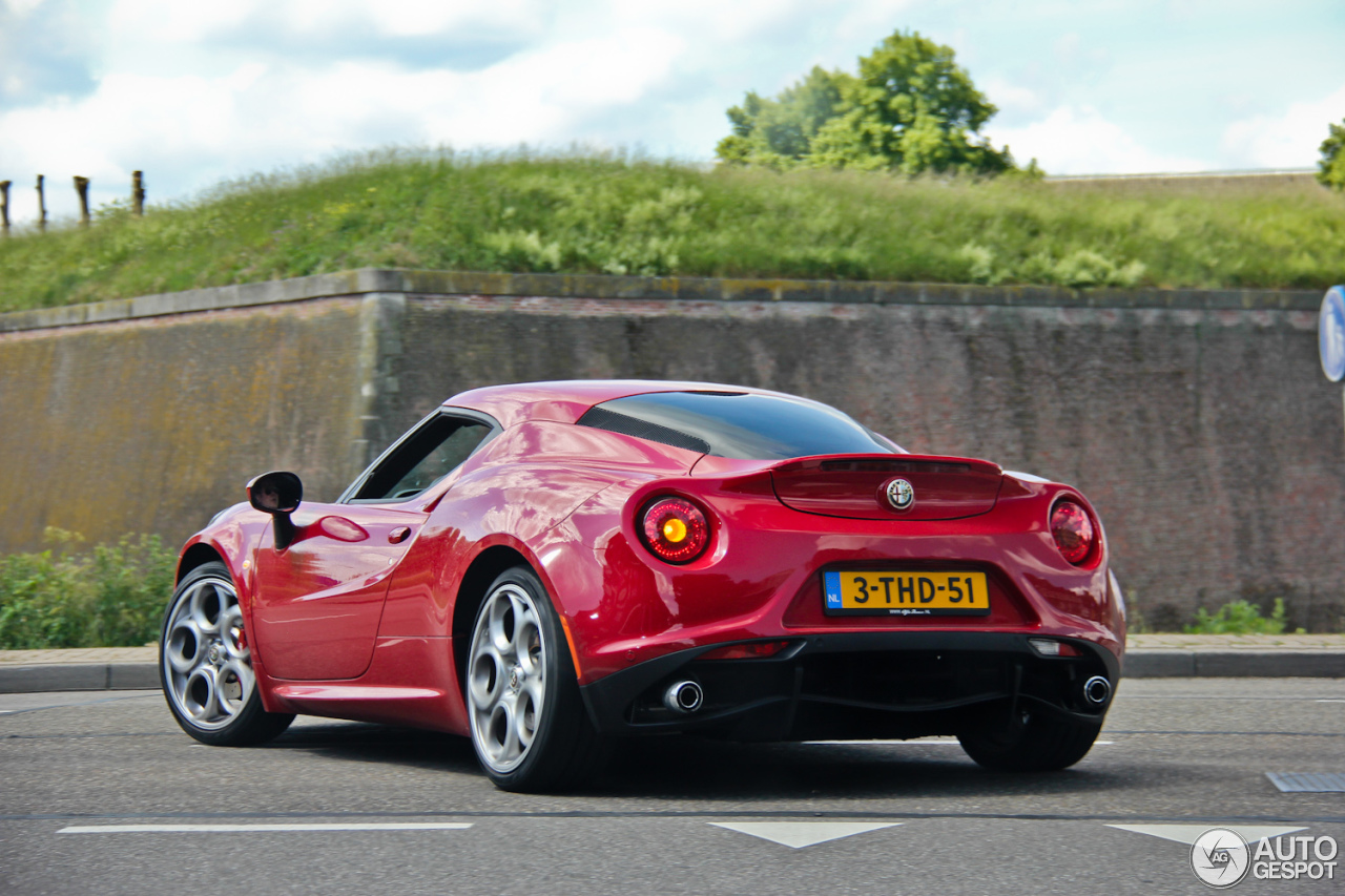 Alfa Romeo 4C Coupé