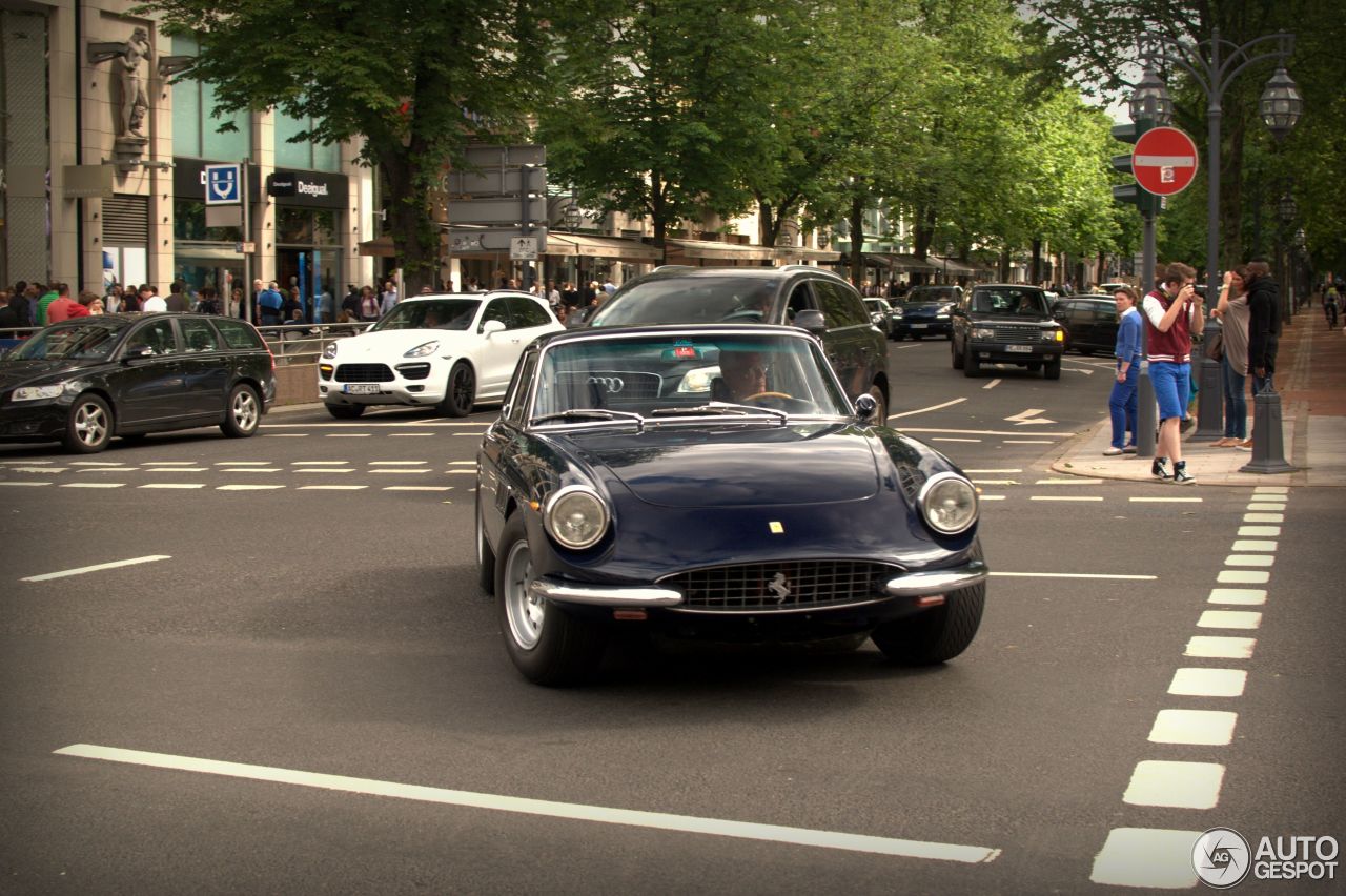 Ferrari 330 GTC