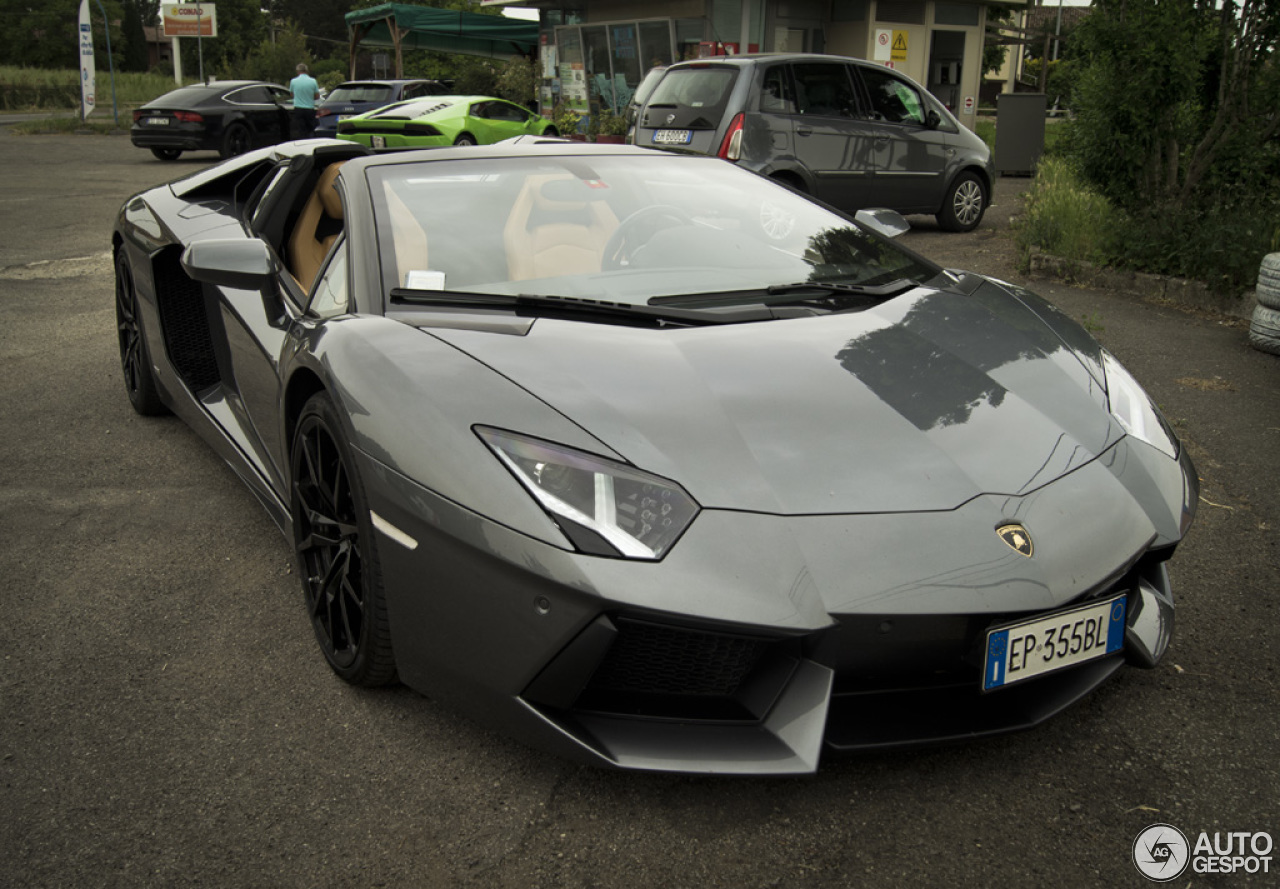 Lamborghini Aventador LP700-4 Roadster