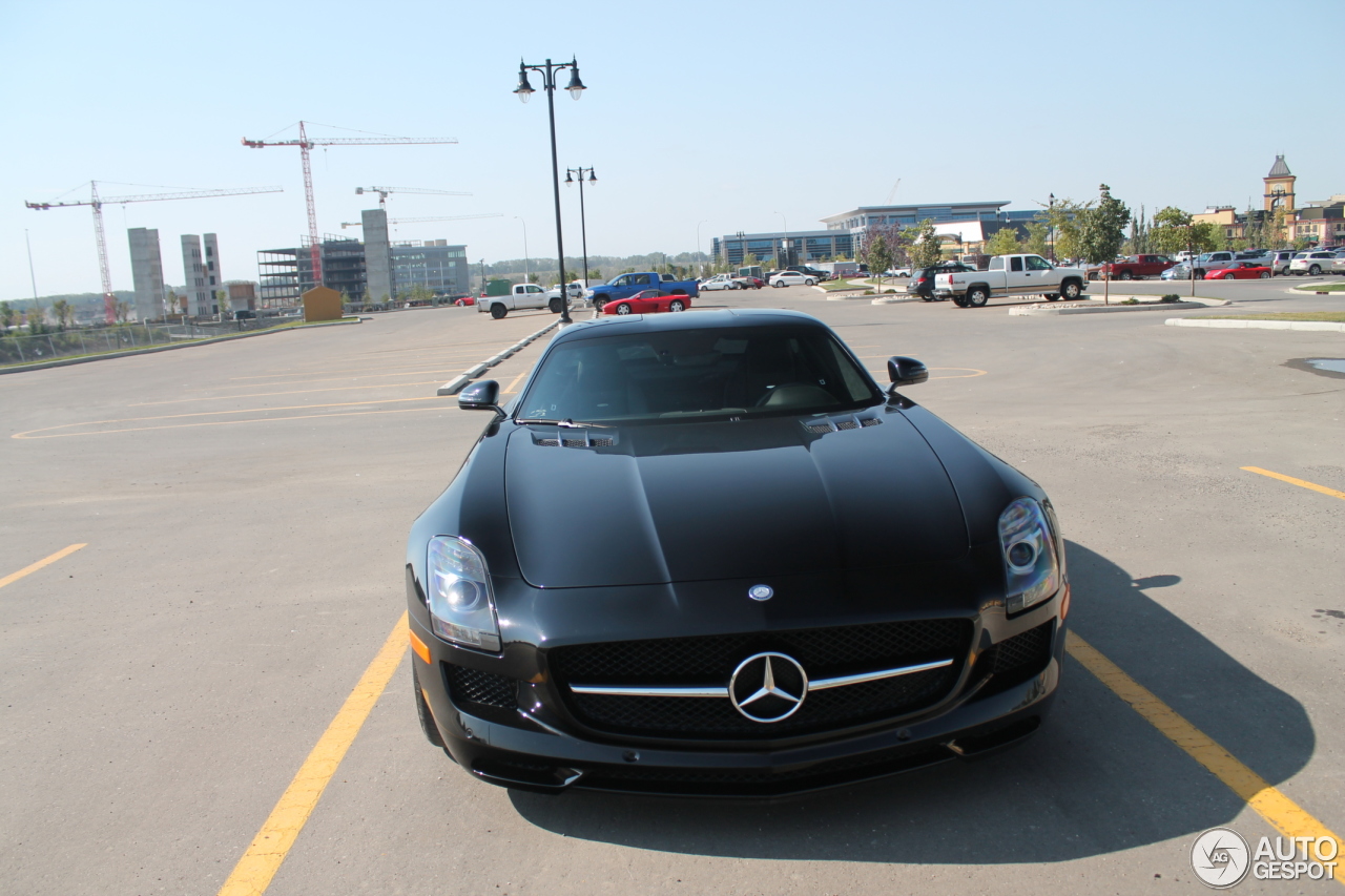 Mercedes-Benz SLS AMG