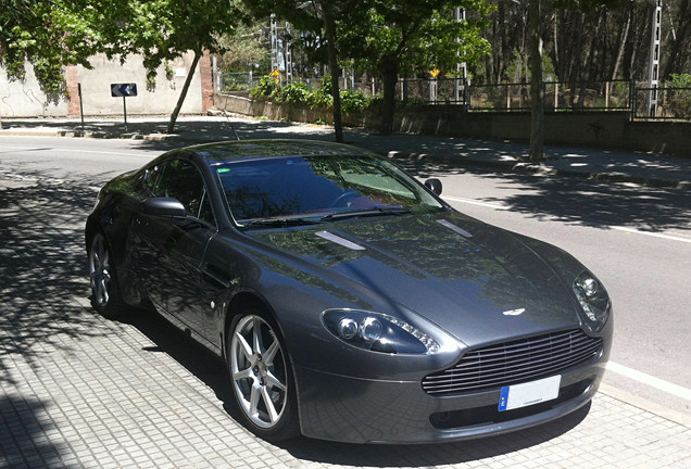 Aston Martin V8 Vantage