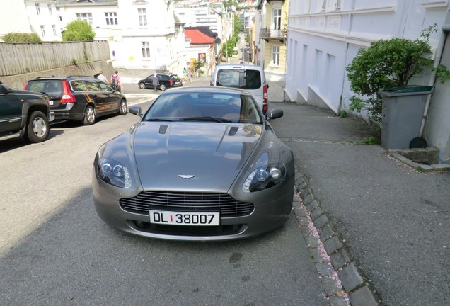 Aston Martin V8 Vantage