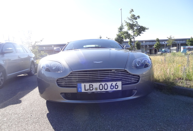 Aston Martin V8 Vantage