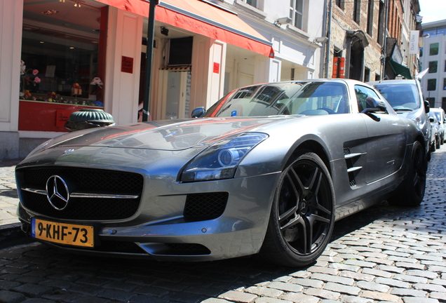 Mercedes-Benz SLS AMG