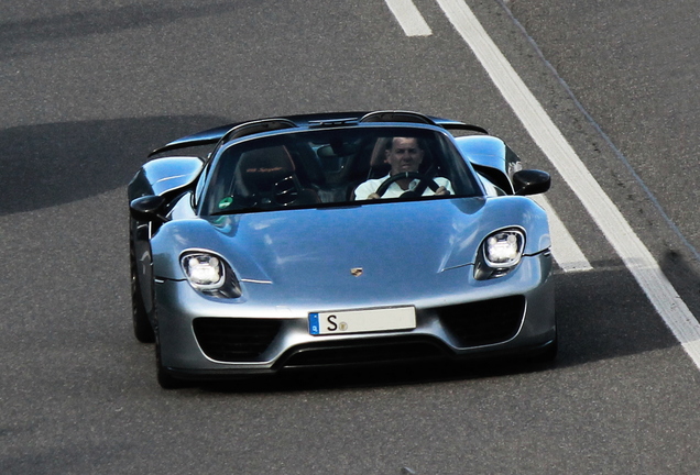 Porsche 918 Spyder Weissach Package