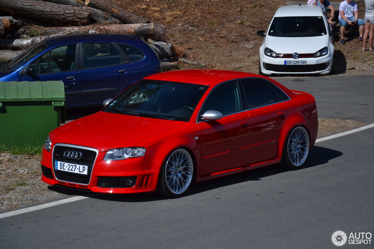 Audi RS4 Sedan