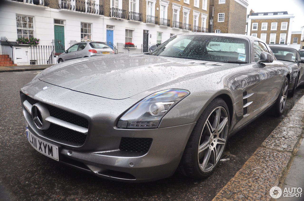 Mercedes-Benz SLS AMG