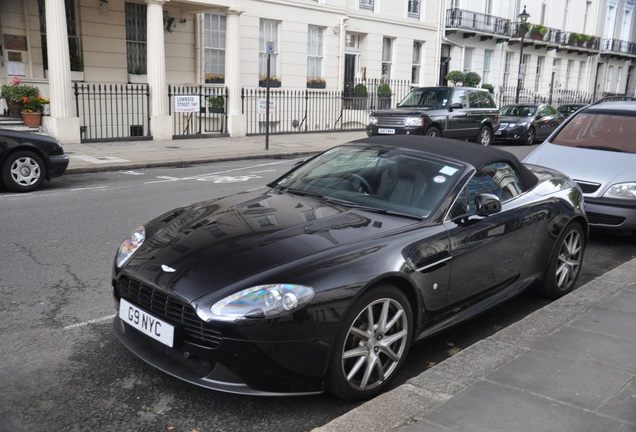 Aston Martin V8 Vantage Roadster 2012