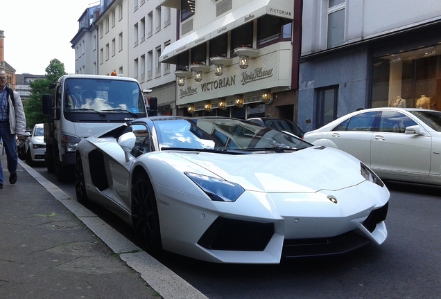 Lamborghini Aventador LP700-4 Roadster