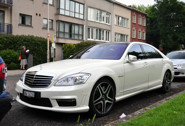 Mercedes-Benz S 63 AMG W221 2011