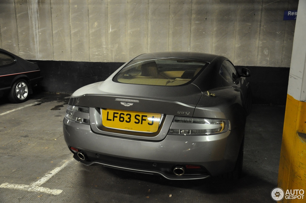 Aston Martin DB9 2013