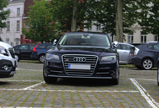 Audi S8 D4