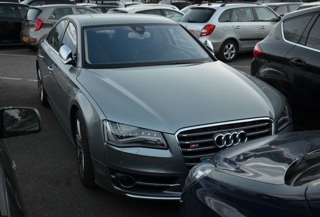 Audi S8 D4