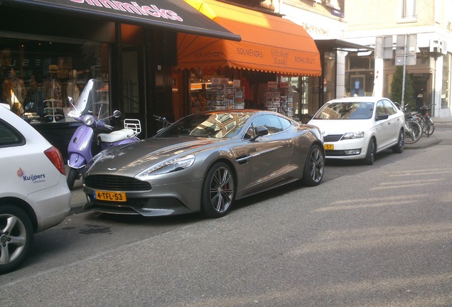 Aston Martin Vanquish 2013