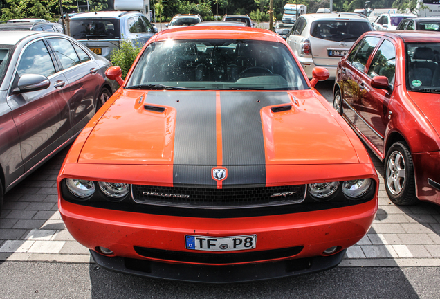 Dodge Challenger SRT-8