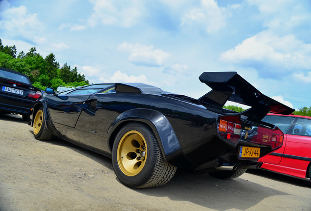 Lamborghini Countach LP5000 S