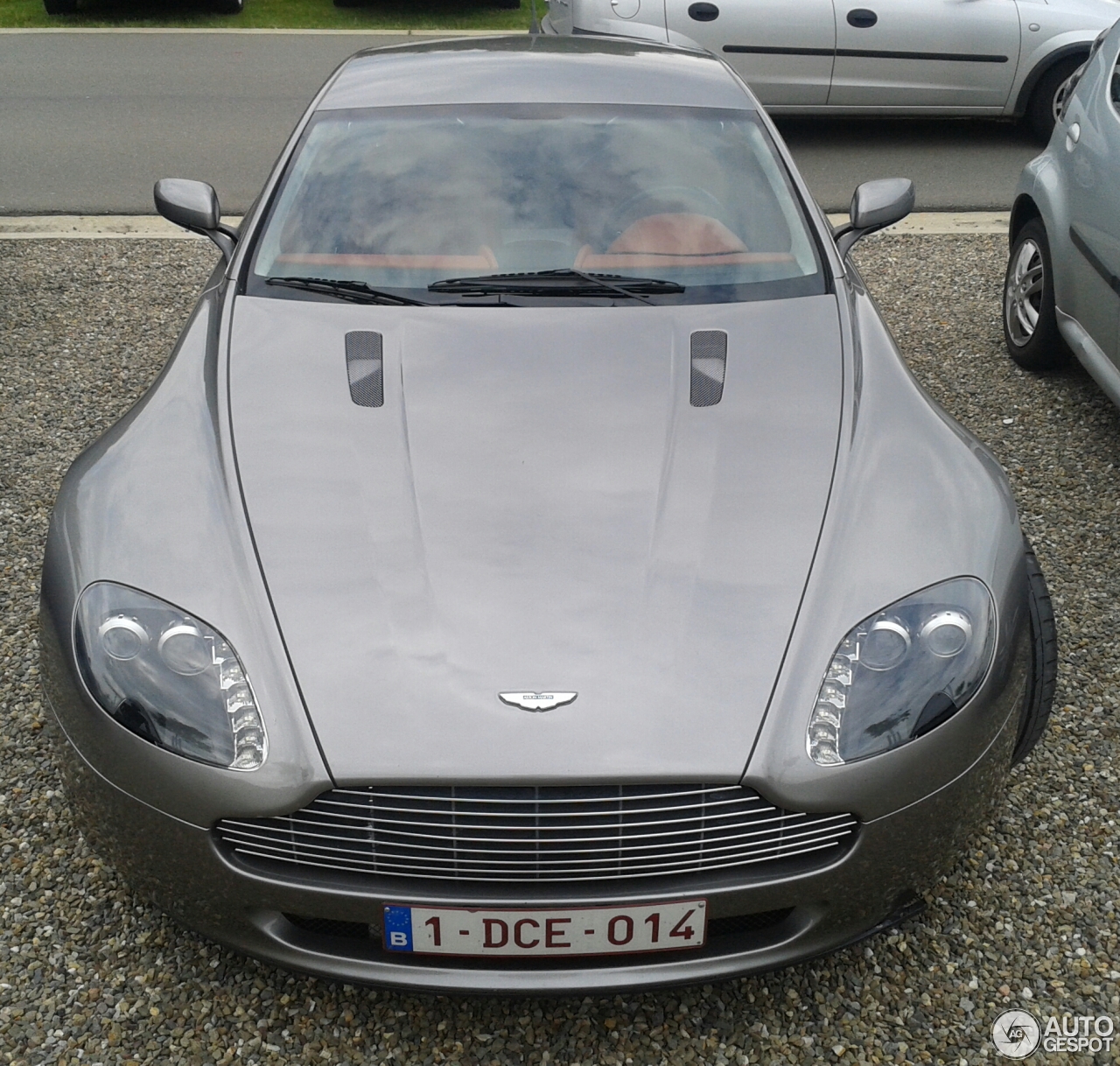 Aston Martin V8 Vantage