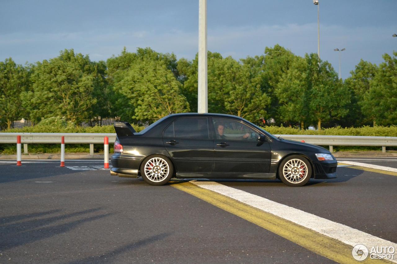 Mitsubishi Lancer Evolution VII FQ-300