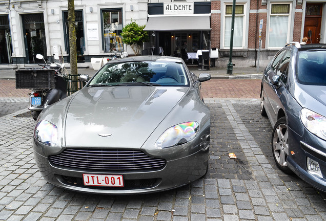 Aston Martin V8 Vantage