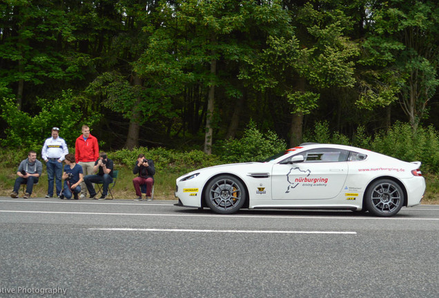 Aston Martin V8 Vantage GT4