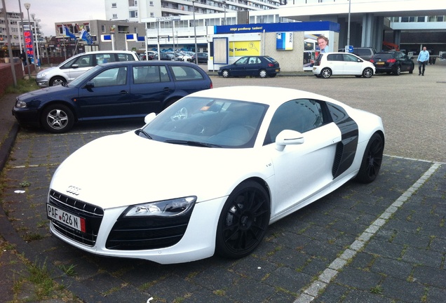 Audi R8 V10